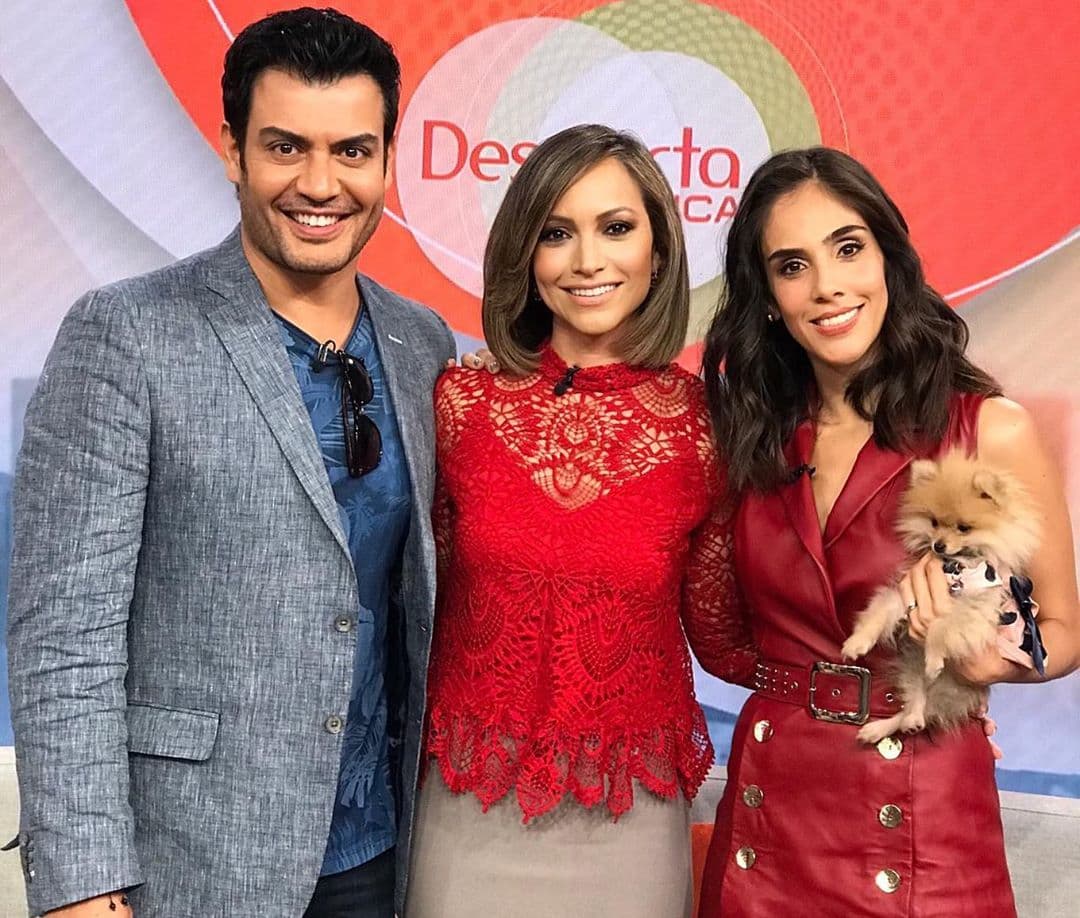 Satcha Pretto también aprovechó el momento junto a los actores y la nueva integrante de la familia.