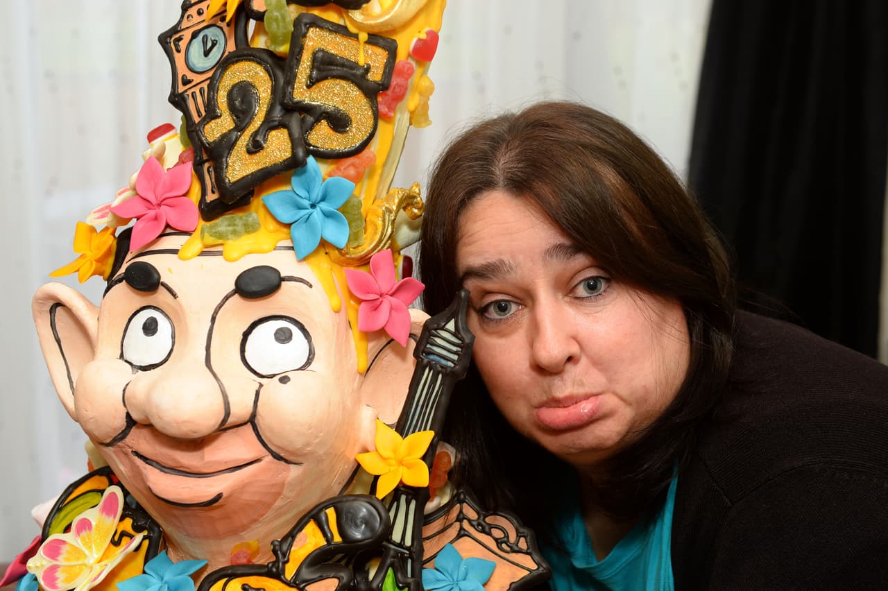 Michelle tuvo que dejar el pastel abandonado más de un mes en su sala ya que no podía comerlo, pero tampoco tirarlo, ya que su elaboración costó más de $4 mil.