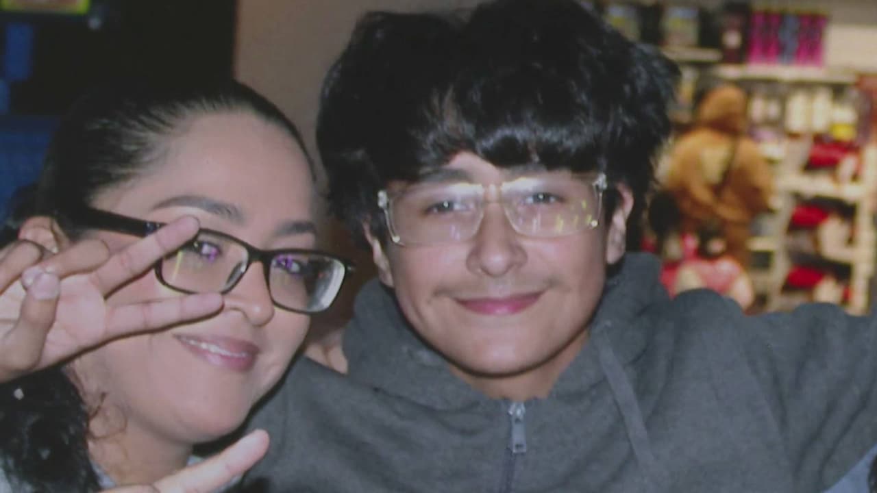 Adolescente con autismo desaparece en Los Ángeles: Su madre sospecha que está con otra menor