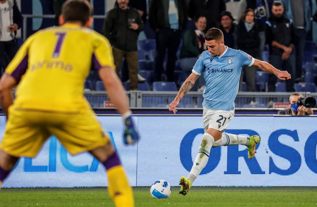 Lazio, con gol de Pedri, se impone ante la Fiorentina 1-0 y se queda con la victoria y con la sexta posición de la tabla en la serie A, mientras que la Fiore está en el lugar número 8.