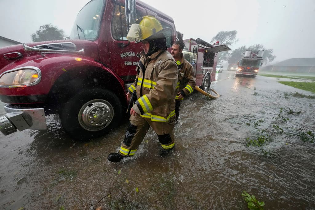 Francine deja fuertes lluvias, inundaciones y masivos cortes de luz en Louisiana