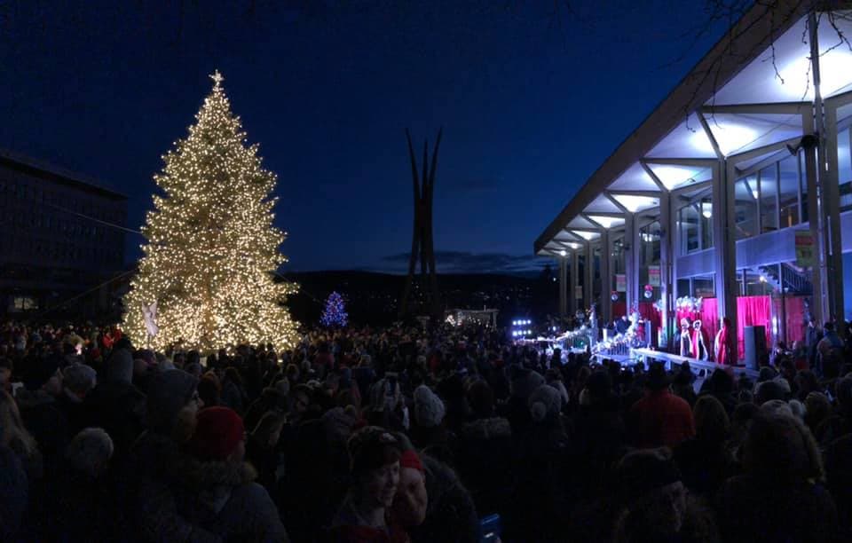 Ubicada en el corazón de Lehigh Valley, en el este de Pensilvania, 
<b><a href="https://www.christmascity.org/">Bethlehem</a></b> es una ciudad que se precia de ser verdaderamente dinámica, llena de creatividad, eventos y festivales de clase mundial, una rica historia y, por supuesto, algunas de las mejores celebraciones navideñas.