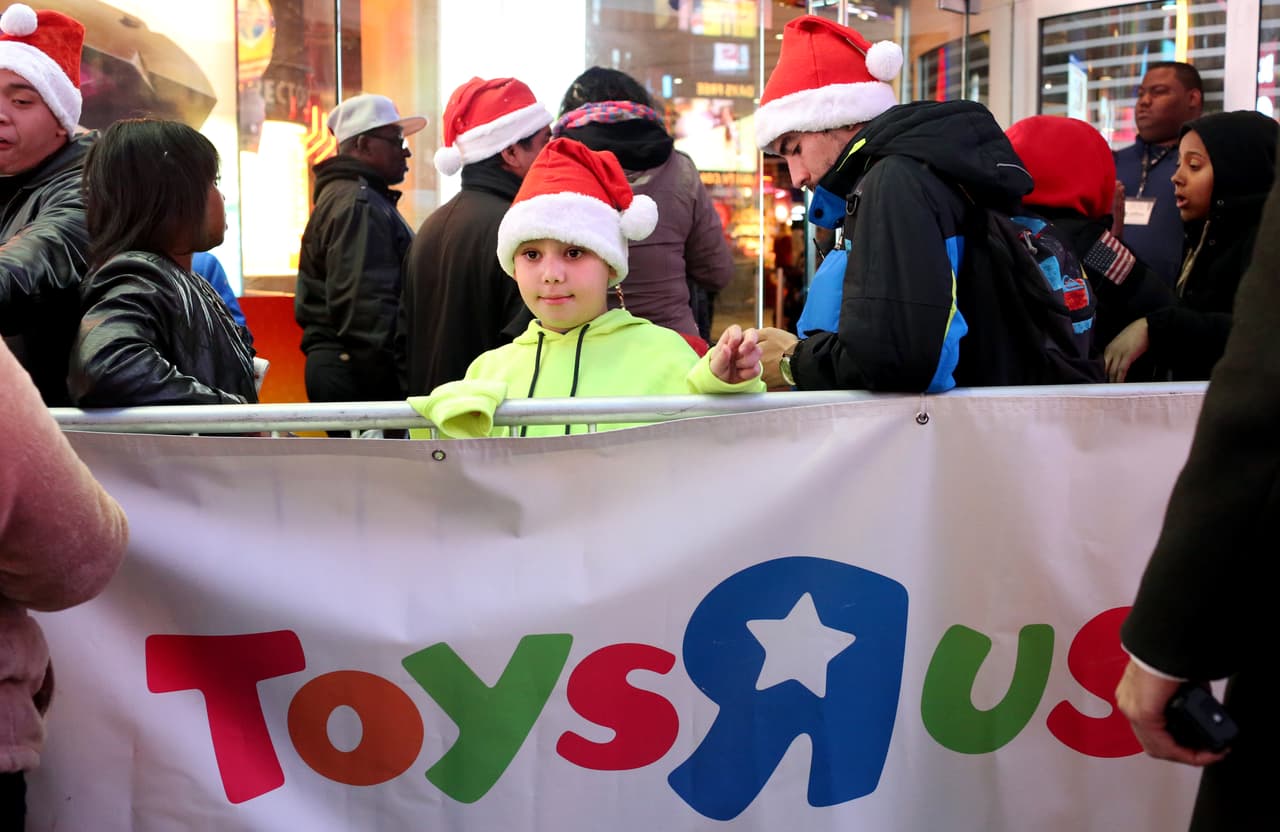 Toys R Us regresa por la puerta grande en Nueva Jersey: con tobogán de dos pisos y una heladería