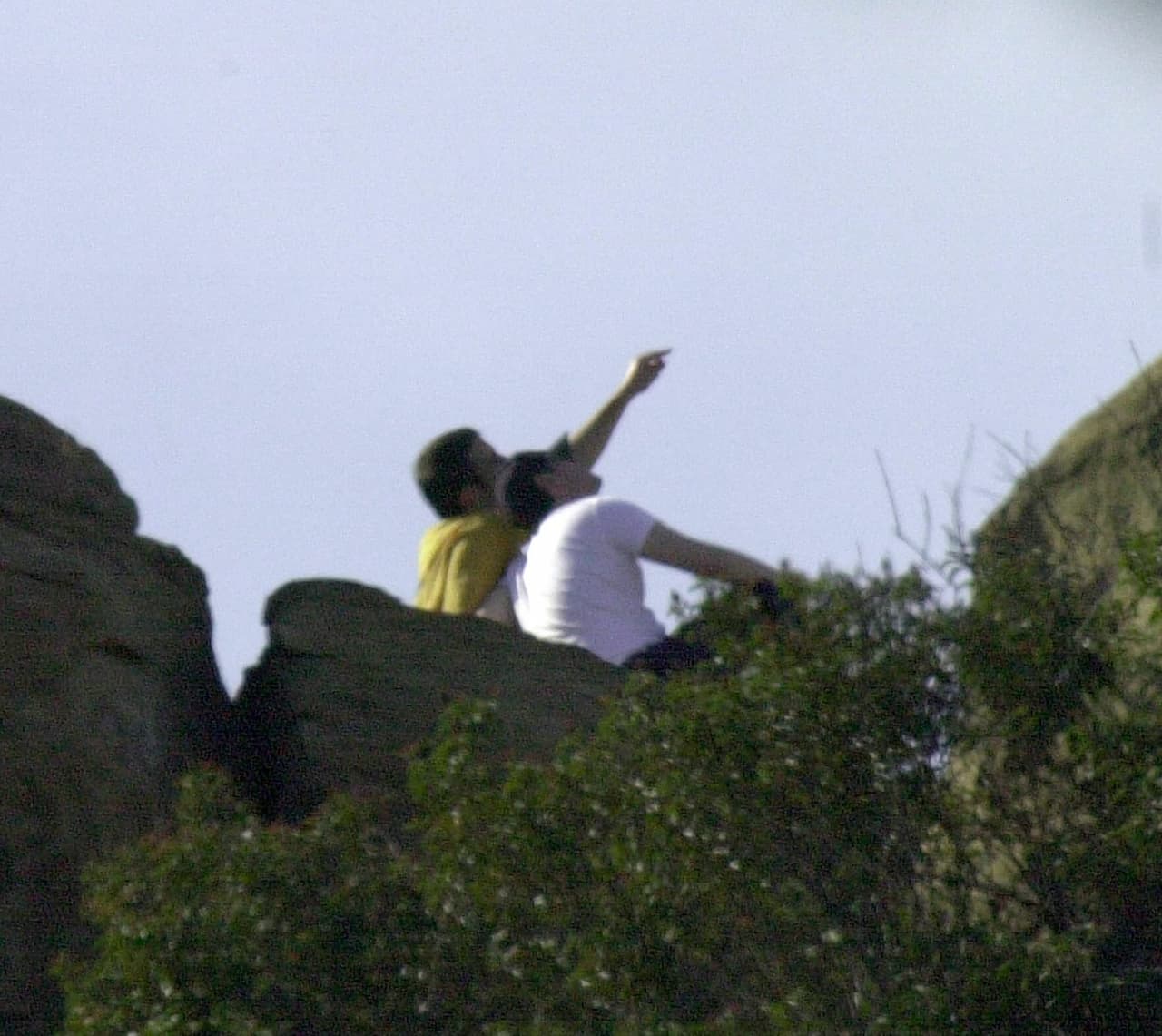 El joven de la fotografía era mesero del lugar, tenía en ese momento 21 años y se llamaba Ness Prutman.