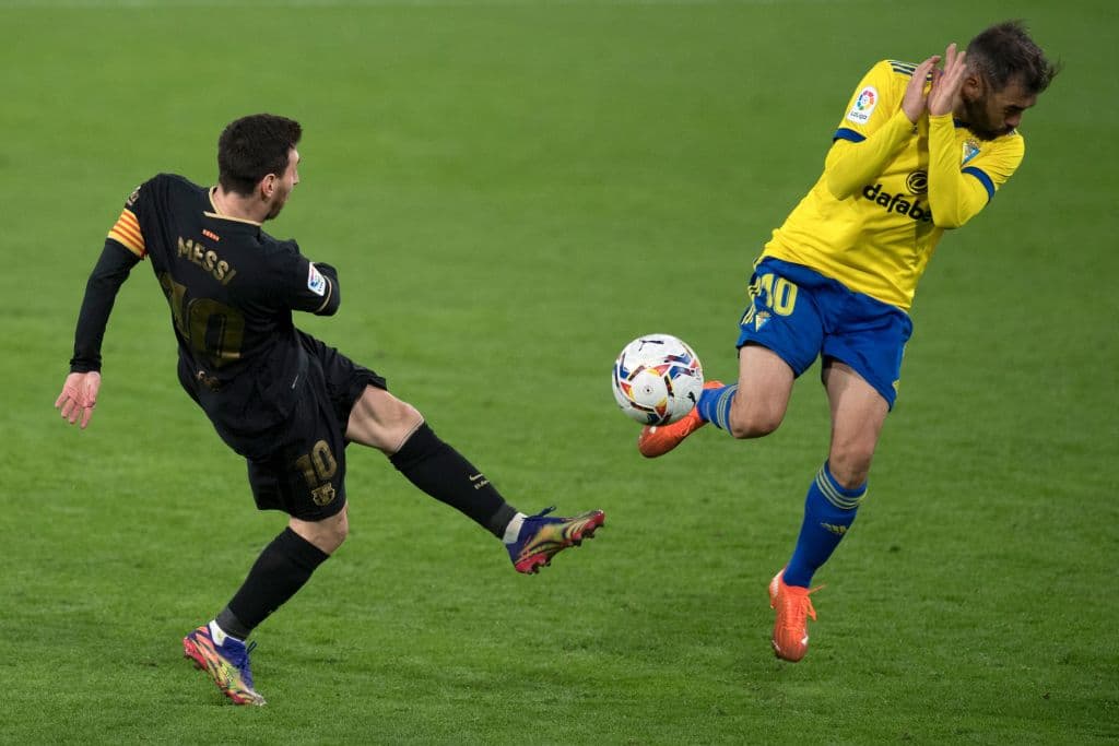 Giménez (8’) abrió el marcador y Alcalá (57’) hizo autogol para igualar el marcador. Negredo (63’) hizo el de la victoria. El siguiente compromiso para los culés será en la J6 de la Champions ante la Juve de CR7.