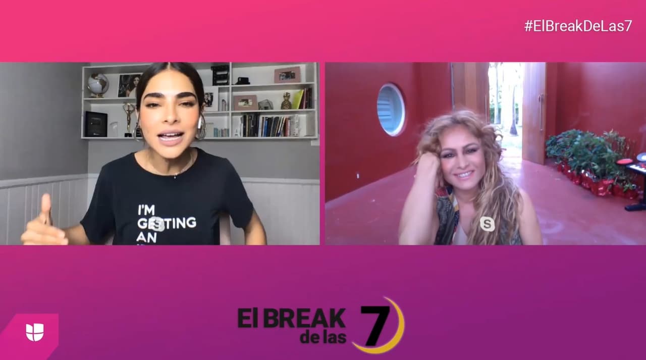 Paulina Rubio está pasando la cuarentena en su hogar de Miami, acompañada de su familia: "
<b>Estoy con mis niños, con el abuelo Luis (Rivas), el esposo de mi mamá y con mi 'má' (Susana Dosamantes). </b>Aquí estamos, al mal tiempo buena cara".