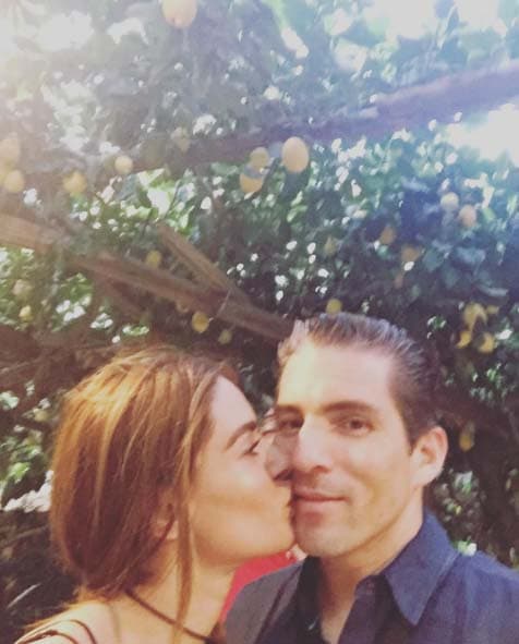 Muchos besitos para Fernando.