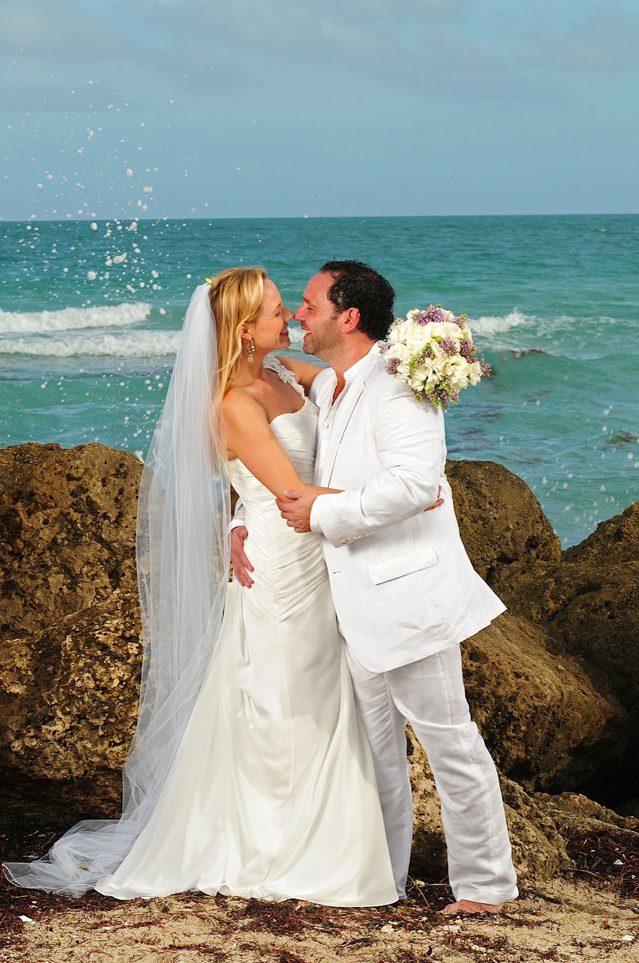 Un par de años más tardes se casaron por primera vez en las Islas Turcas y Caicos.