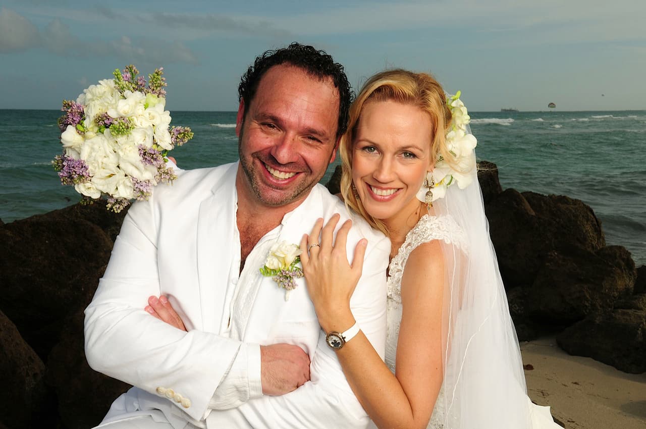 Dos de sus hijos iban en el mismo colegio y se conocieron cuando fueron de chaperones en un viaje escolar.