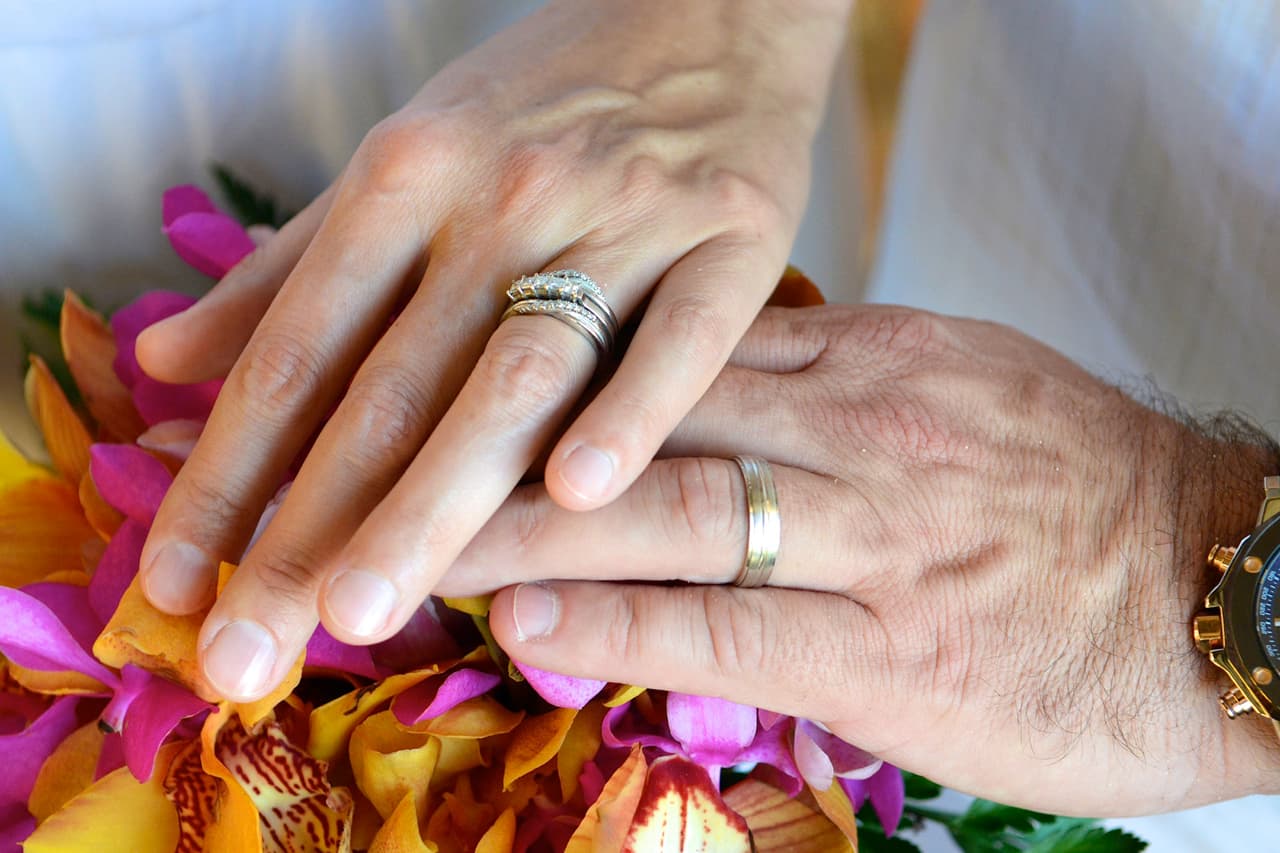 Ellos no temen demostrar su amor en cada nueva nación en el que ponen los pies.