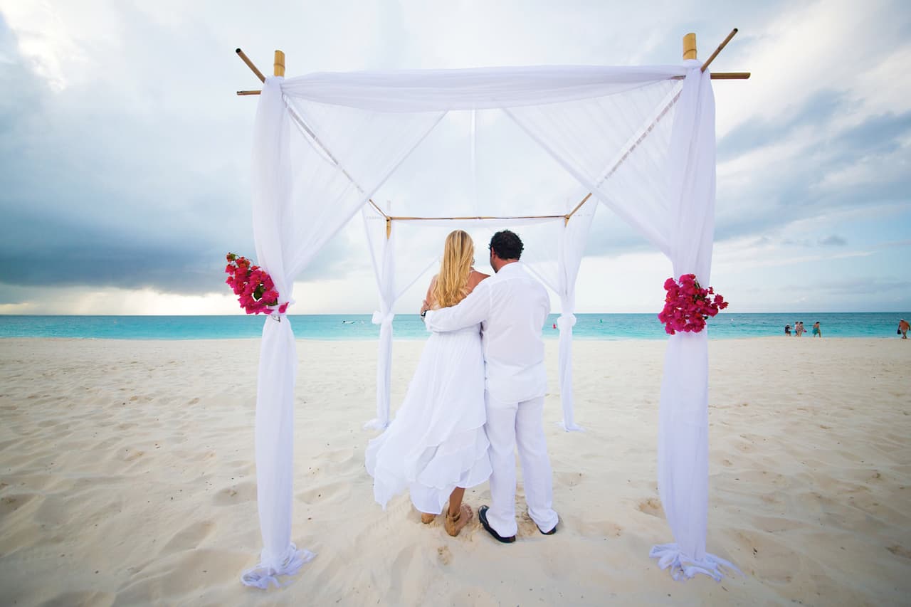 Se convierten en parte esencial de la vida de las personas.