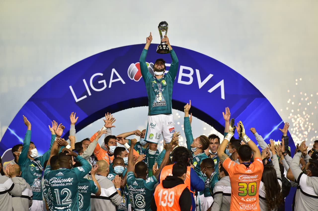 León anuncia refuerzo y visita a Tigres con tres bajas