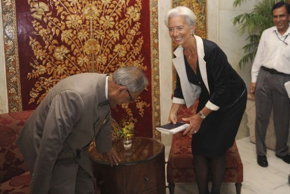 Uday Bhaskar, del grupo de reflexión National Maritime Foundation aseguró que "incluso si la posición tradicional de India es decir que el FMI no debería ser dirigido siempre por un europeo, es muy poco probable que India, u otro país asiático, presente un candidato".