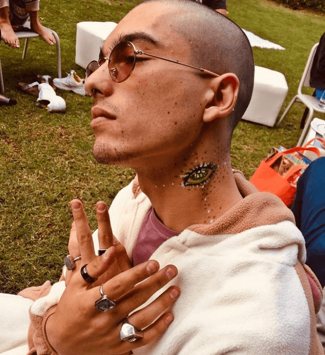 "Yo a Sergio Mayer, cada vez que he coincido con él, lo he visto como 
<b><a href="https://www.univision.com/famosos/cast-rebelde-netflix-2022-fotos" target="_blank">un chico súper aplicado</a></b>, un actor entregadísimo que quería hacer su trabajo fenomenal", aseguró la española. 
<br>