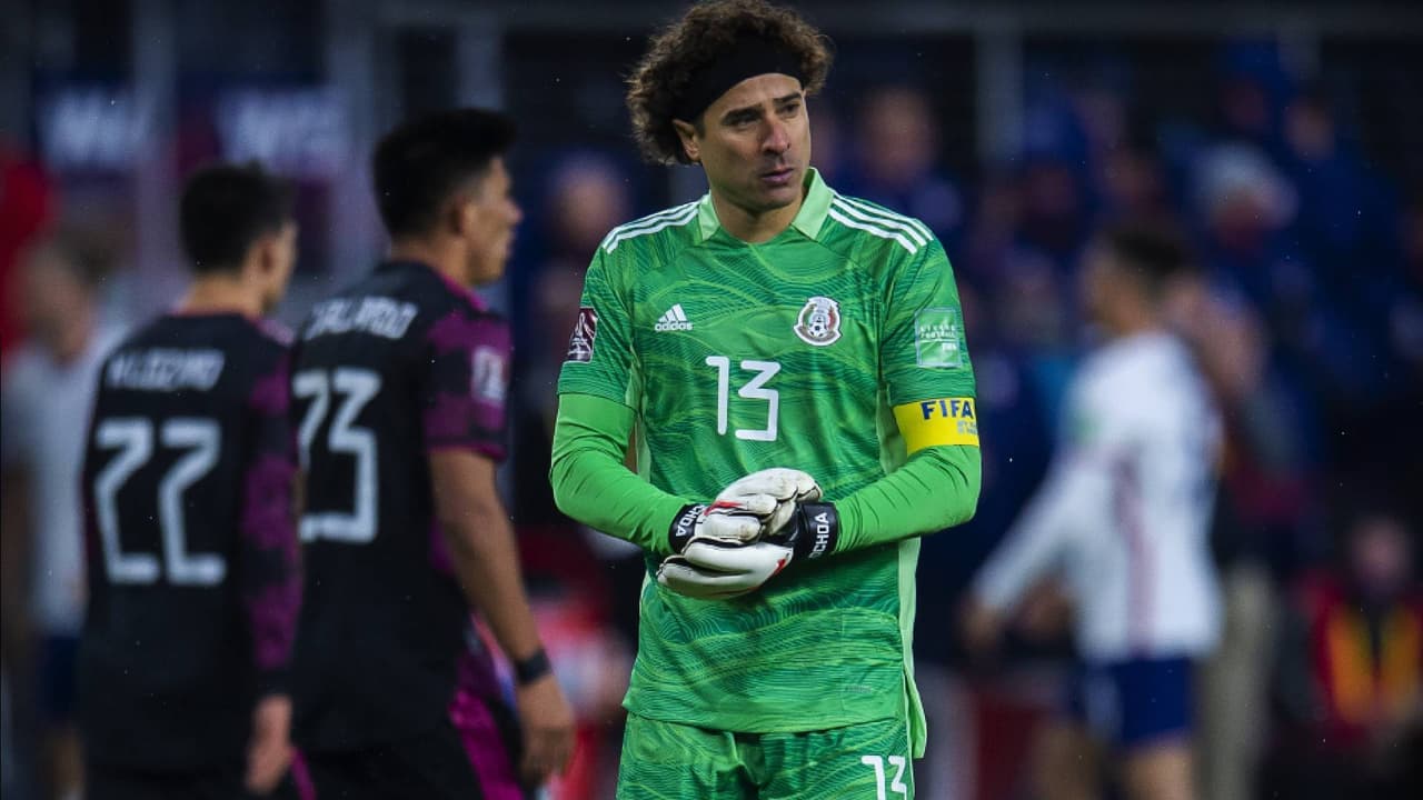 Guillermo Ochoa da la cara: 'No es momento de bajar los brazos'