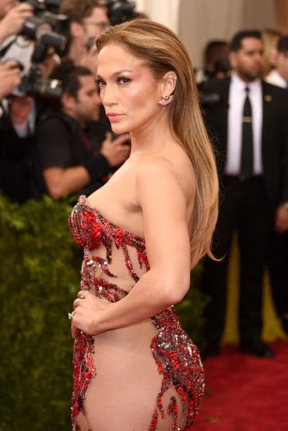 En la gala del MET las tres sensuales famosas dejaron a muchos boquiabiertos con sus curvas al descubierto. ¿Quién las lució mejor?