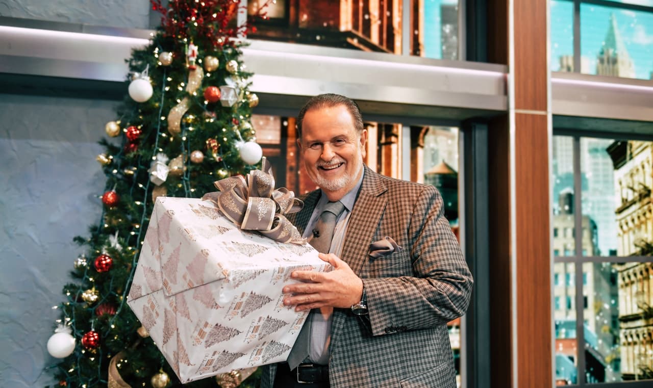 <b><a href="https://www.univision.com/shows/el-gordo-y-la-flaca/el-gordo-y-la-flaca-celebran-20-anos-de-estar-al-aire">Cumplir dos décadas</a></b> como conductor de 
<b>El Gordo y La Flaca</b> es una alegría tan grande que 
<b>Raúl de Molina</b> dice que quiere seguir celebrando hasta el mismísimo 31 de diciembre. Esa es solo una de las satisfacciones que le dio el 2018 y que compartió con nosotros en esta entrevista, en donde también nos reveló 
<b>un trago amargo que le deja</b> el año que se va y que, aún ahora, sigue sin comprender.