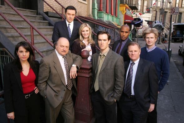 Pero finalmente le llegó otro "break" en la televisión cuando lo invitaron a participar en el show policiaco "NYPD Blue". Mira aquí más videos de Chismes.