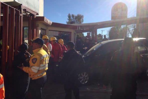 Eran minutos antes de las ocho de la mañana cuando la calma se rompió por el estallido en el estacionamiento del nosocomio . (Imagen tomada de Twitter).