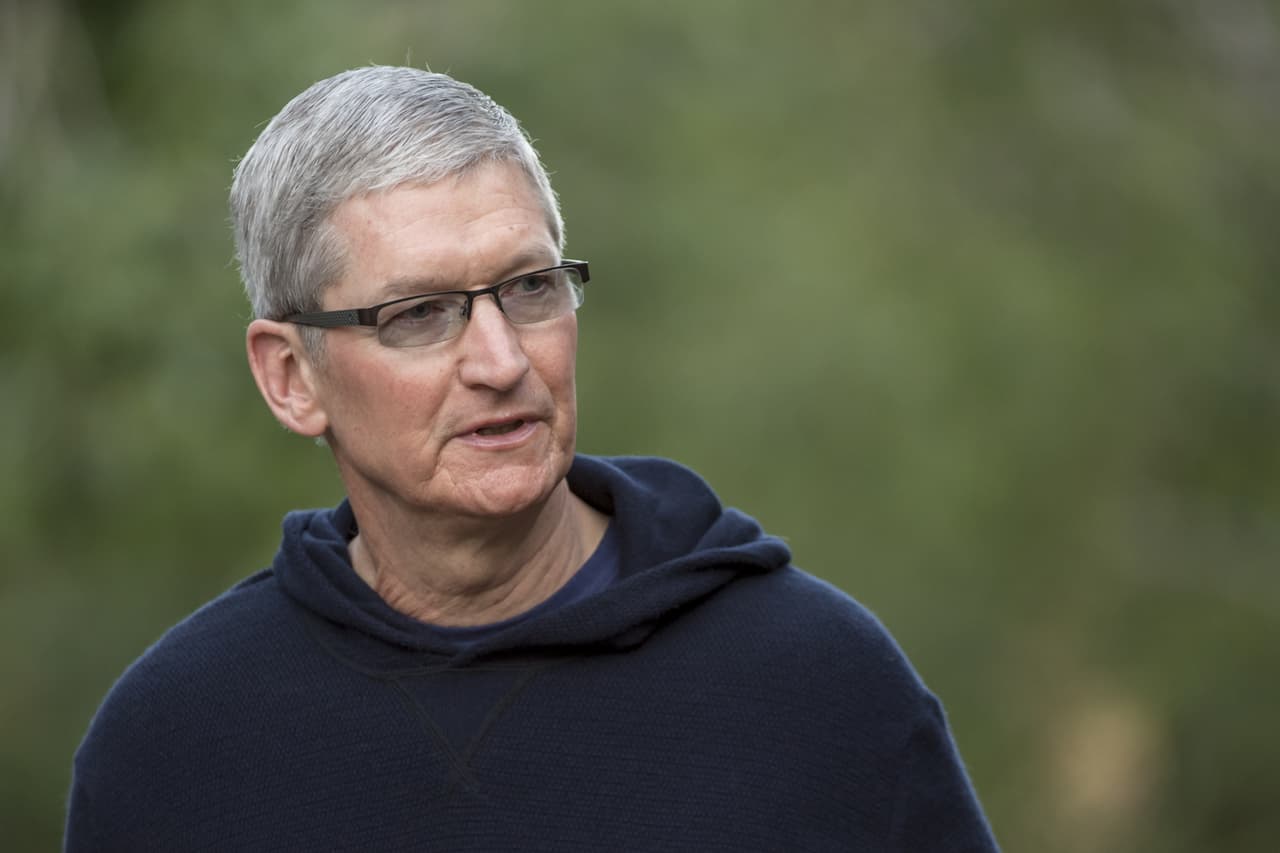 10 frases con las que Tim Cook defiende a Apple y revela sus intimidades