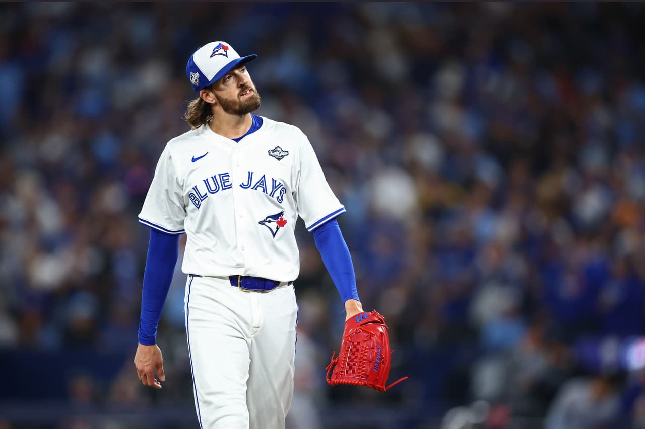 Kevin Gausman cargó con la derrota y lanzó para 6-2 entradas.