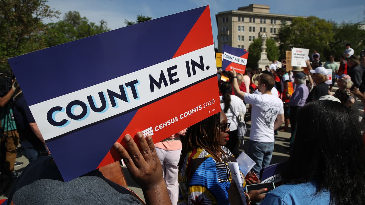 Buró del Censo busca contratar a miles y en Chicago pagaría casi $30 la hora