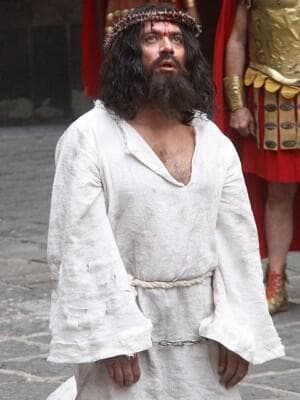 <b><a href="http://www.univision.com/temas/jorge-salinas">Jorge Salinas</a></b> hizo una pequeña representación de Jesús dentro de la telenovela 'Qué bonito amor'.