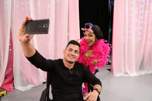 María Elena Anaya es una mexicana que disfruta del mundo del entretenimiento. Le gusta actuar, conducir e imitar. Se considera una chica humilde, de buenos sentimentos y con una personalidad muy definida.