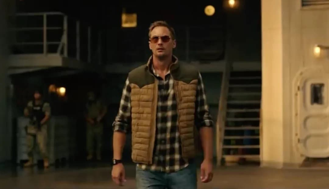 <b>Nathan Lind 'Godzilla vs Kong'</b>
<br>En 2021, Alexander formó parte de la cinta 'Godzilla vs Kongm' donde es presentado como un geólogo obsesionado por encontrar la Tierra Hueca, un lugar de importancia en la cinta.