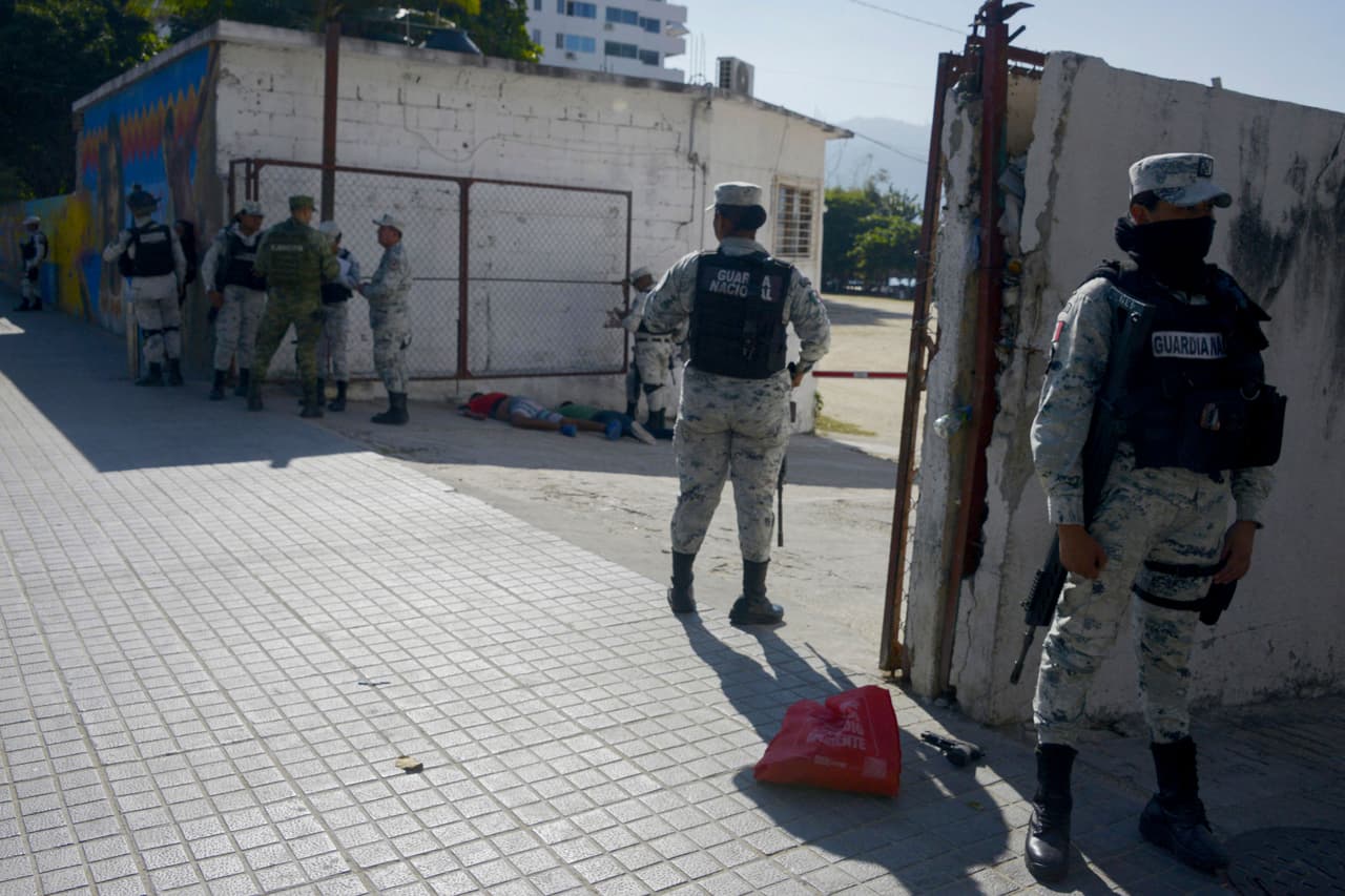 <h2 class="cms-H2-H2">Guerrero, México</h2>
<br>
<br>Este estado, también en la costa mexicana con el océano Pacífico, ha sido escenario de violentos encuentros entre sicarios que operan para carteles rivales del crimen organizado. En octubre de este año, una célula delictiva vinculada con el Cartel Jalisco Nueva Generación (CJNG) 
<a href="https://www.univision.com/noticias/narcotrafico/los-tequileros-el-grupo-asesino-a-20-personas-en-guerrero-mexico">cometió una masacre que dejó 20 muertos</a>. El 5 de diciembre, otro grupo de presuntos delincuentes asesinó a por lo menos 9 personas.