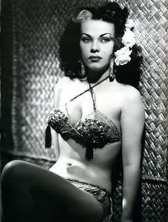 La tentación que llegó para quedarse: Yolanda Montez, "Tongolele", nacida en Spokane, Washington, fue una sensación bailando en centros nocturnos y películas, causando que las buenas consciencias quisieran censurarla.