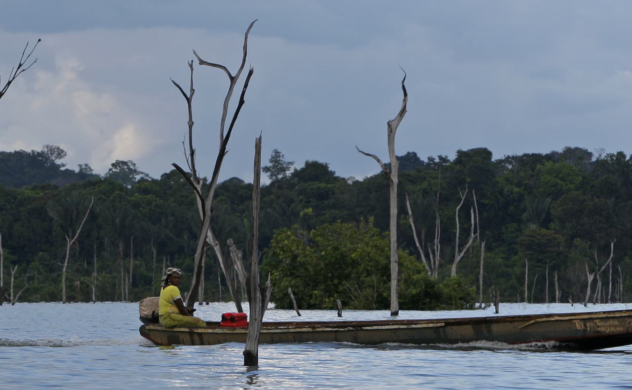 <b>Surinam</b>. Los servicios postaborto en la región son comúnmente de baja calidad. Las deficiencias más comunes incluyen el acceso inadecuado, los retrasos en el tratamiento, el uso de intervenciones inapropiadas y las actitudes prejuiciosas del personal clínico y hospitalario. Dichos factores pueden desalentar a algunas mujeres a buscar el tratamiento que necesitan, especialmente si son jóvenes y solteras.