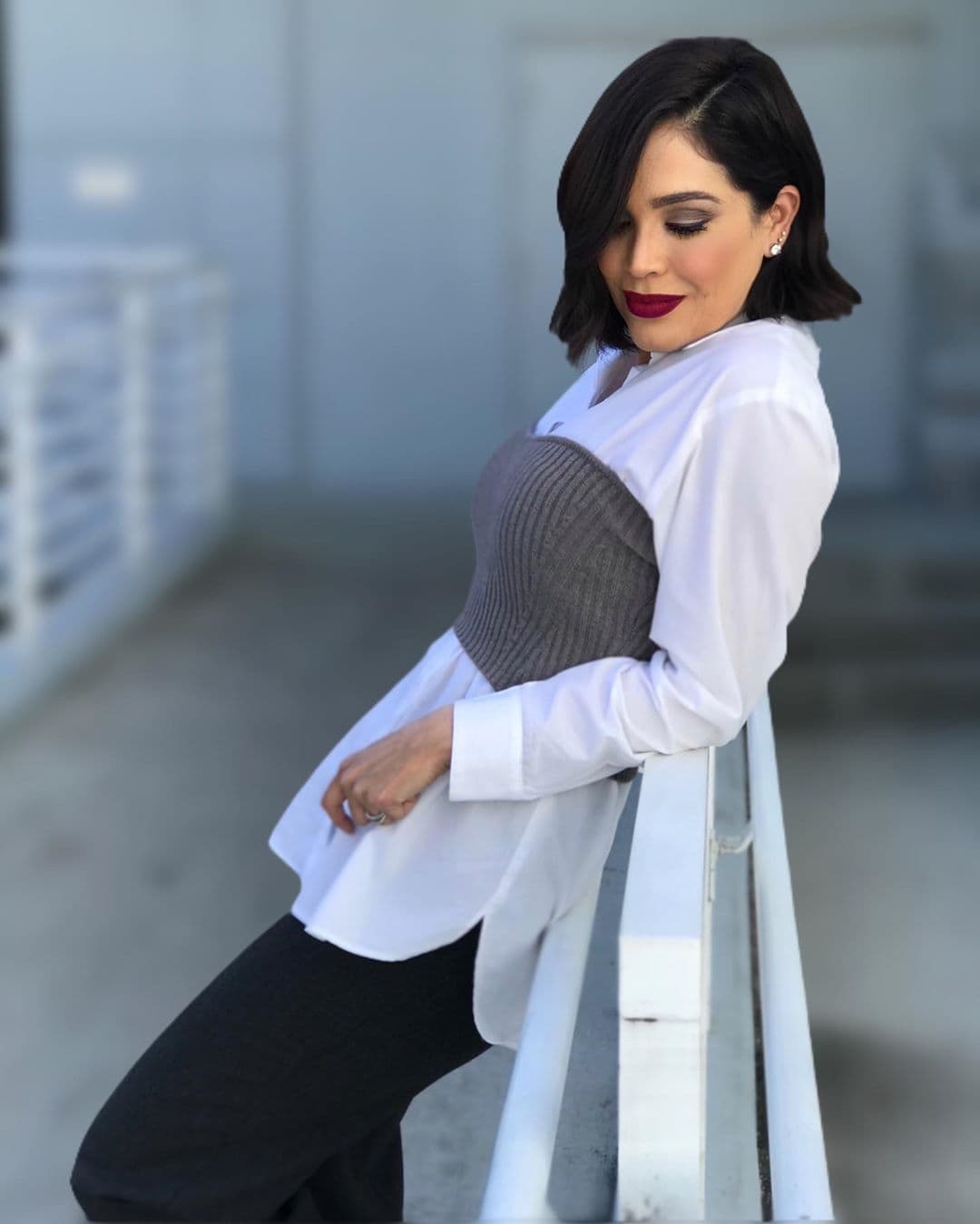 Karla también eligió la tendencia 'black and white' para conducir Despierta América.