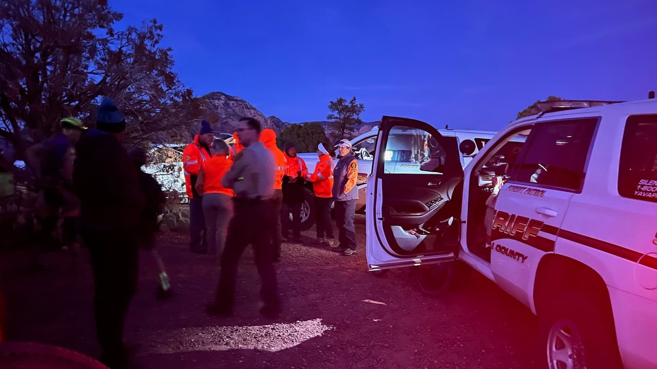 Encuentran a un niño de 9 años que se perdió en un sendero de Flagstaff, 20 voluntarios participaron en la búsqueda