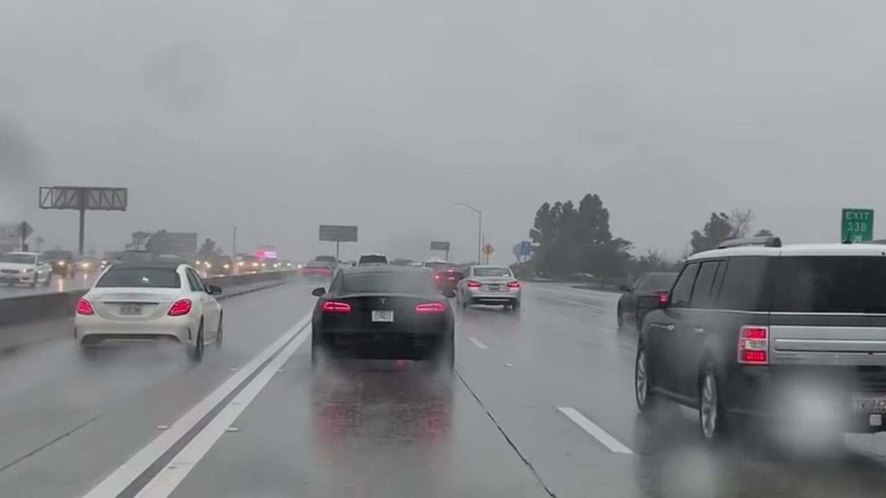 Alerta en California por poderosa tormenta invernal: piden a la comunidad resguardarse en casa