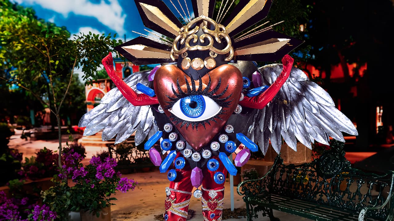 <h2 class="cms-H2-H2">Milagrito</h2>
<br>Es un amuleto, heredero de una gran tradición en ‘hacer milagros inesperados’. Busca su identidad y trabaja con disciplina. Artesano tímido que vive en un pueblito mexicano. Es curioso, optimista e inspira positividad. 
<br>