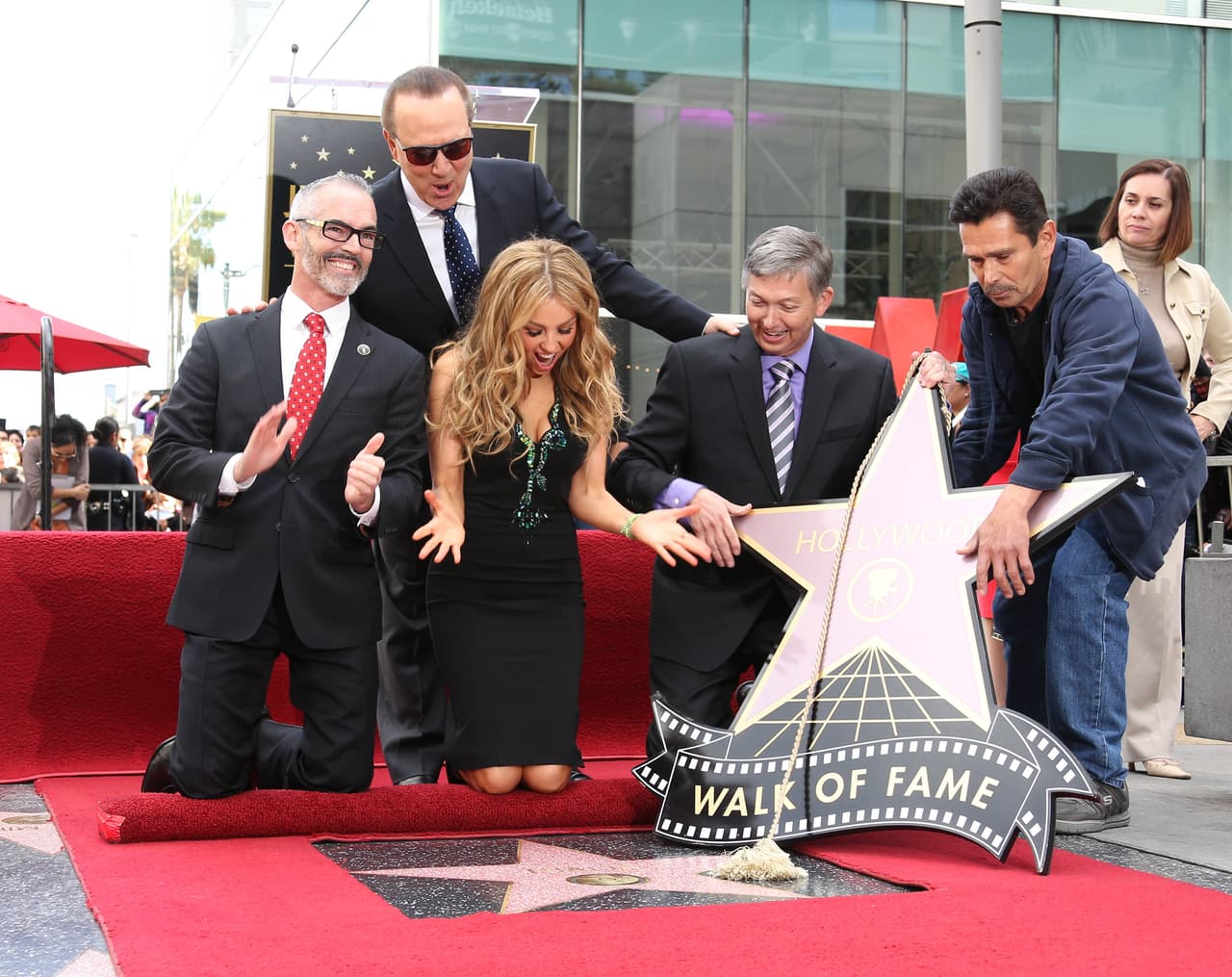 La guapa cantante Thalía es una de ellas. La mexicana recibió este reconocimiento el 5 de diciembre de 2013.