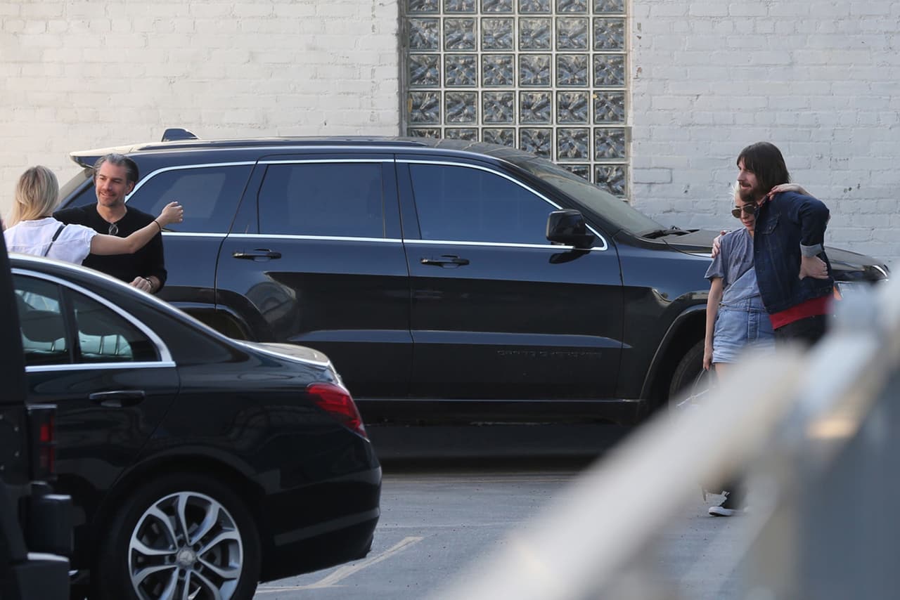 Lo que sabemos acerca de Christian Carino es que es un representante que ha trabajado con varias estrellas como Justin Bieber, Simon Cowell, Amber Heard, Christina Aguilera, Jennifer López y Miley Cyrus.