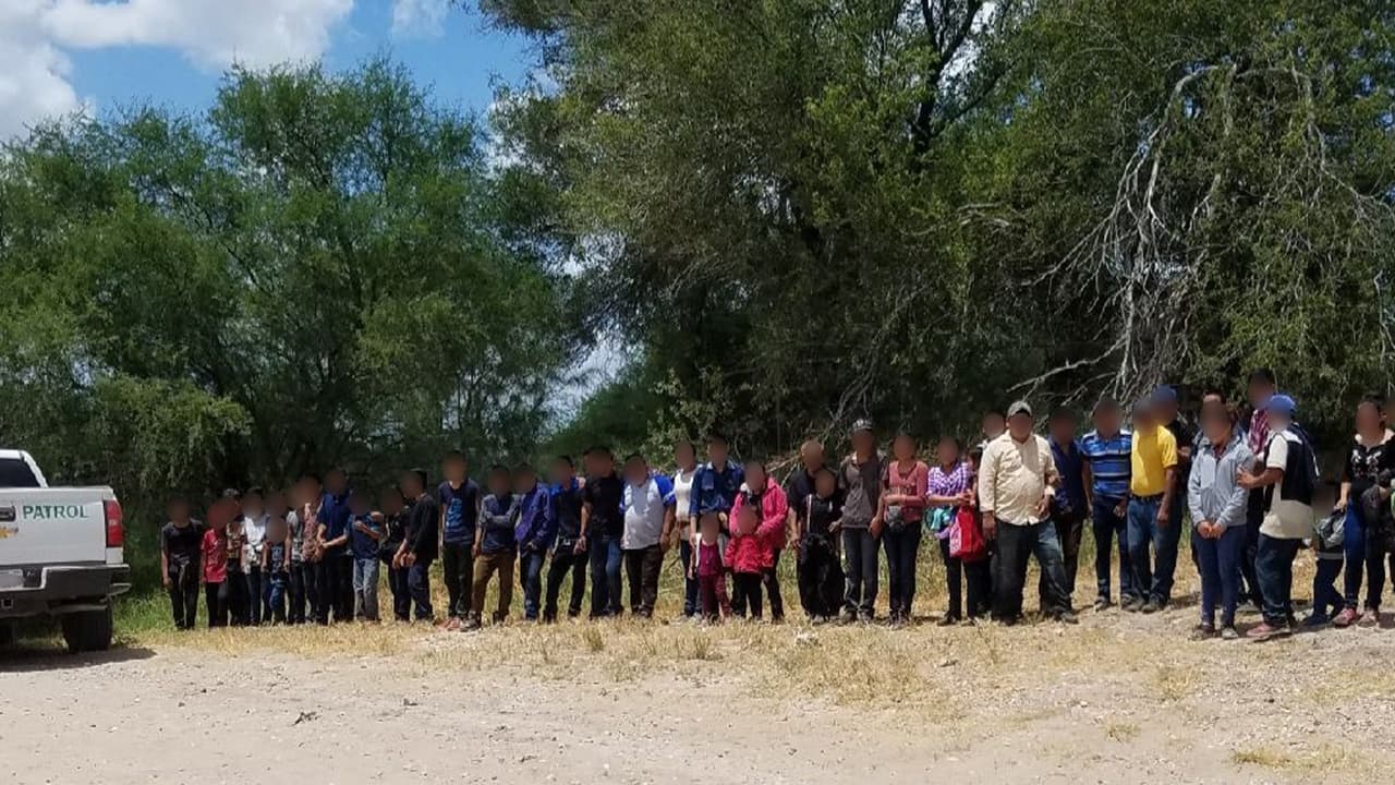 Descubren a grupo de 54 inmigrantes indocumentados procedentes de Guatemala en el sur de Texas