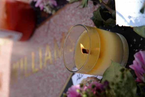 Tras la trágica partida de Robin Williams, su estrella en el paseo de Hollywood, su casa y hasta las locaciones de sus películas han recibido honores para el actor. ¿Quieres ver más? las mejores del mundo del entretenimiento aquí