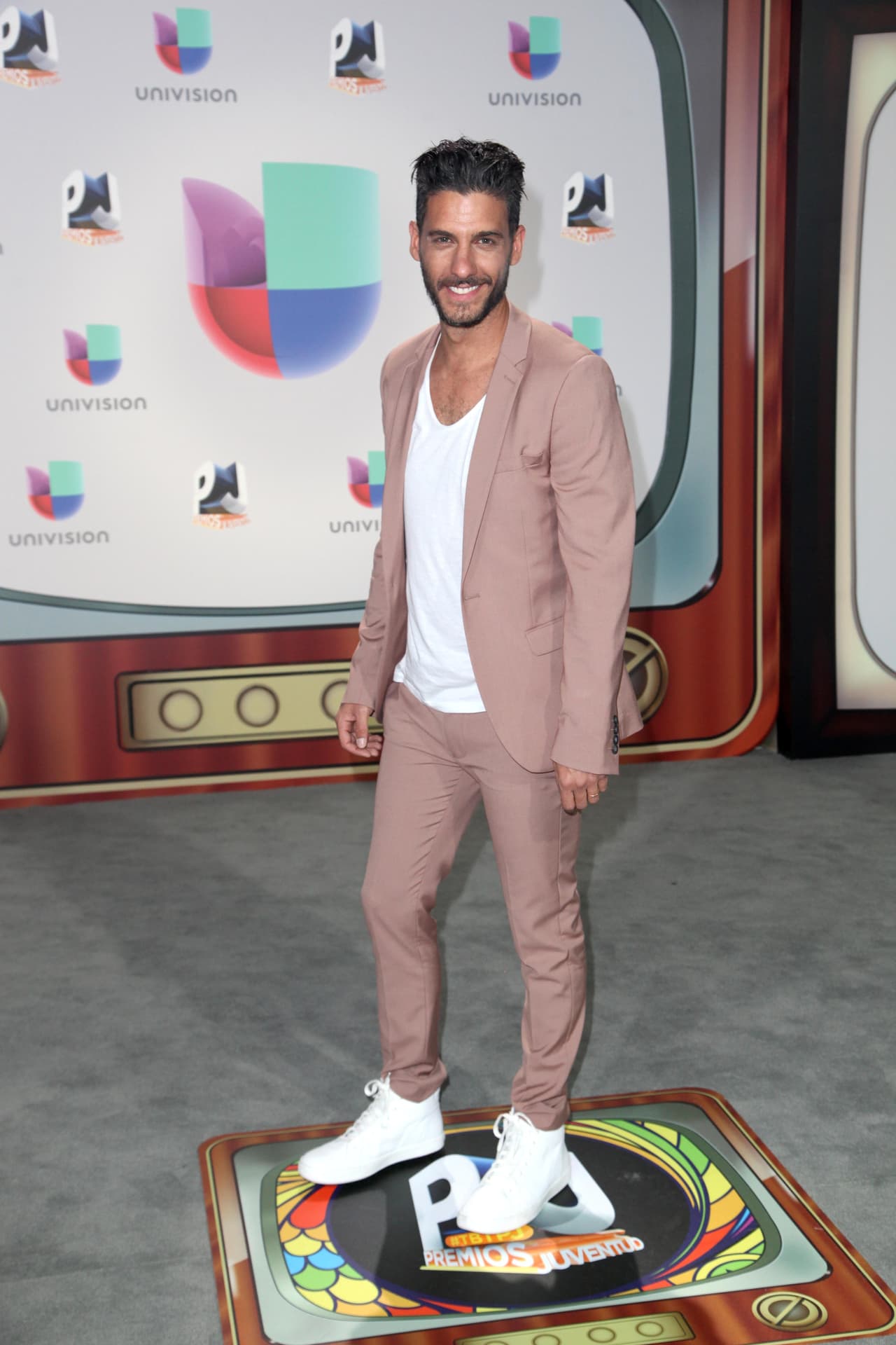 Se asegura que él será uno de los galanes que peleará por el amor de 
<b><a href="http://www.univision.com/temas/zuria-vega">Zuria Vega</a></b>.