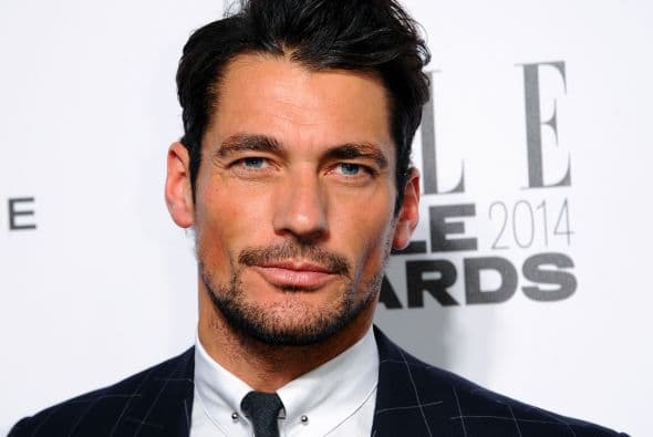 Mira lo mejor del modelo en eventos. Mira aquí más videos de Chismes.