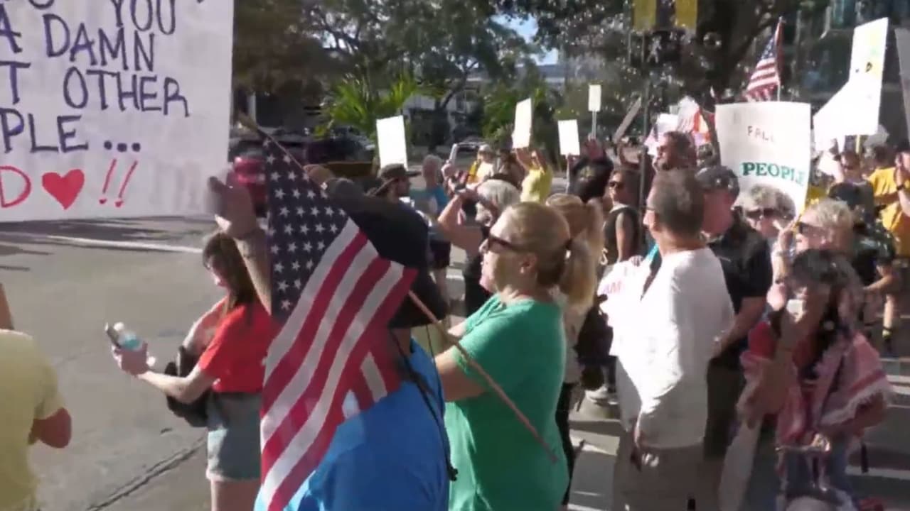 “Somos muchos y eso me da mucha fortaleza”: Miles en Tampa alzan la voz en protestas No Kings 2.0