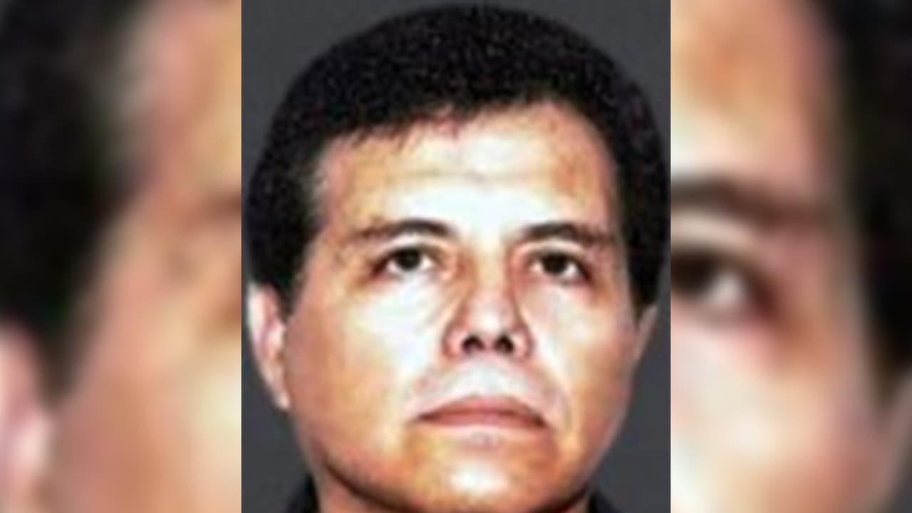 En la cuarta posición la DEA enlista a 
<b>Ismael Zambada García</b>, de 73 años de edad. Actualmente se considera que es quien dirige el Cártel de Sinaloa, tras la aprehensión de El Chapo.