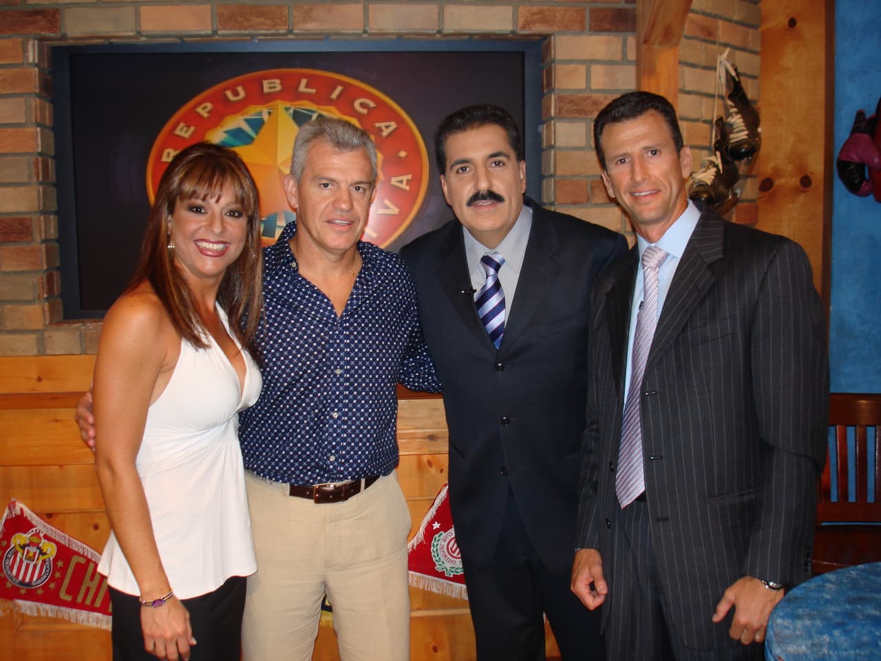 Aquí Félix Fernández en una de las emisiones de RD donde el invitado fue Javier Aguirre, extécnico del Tricolor.