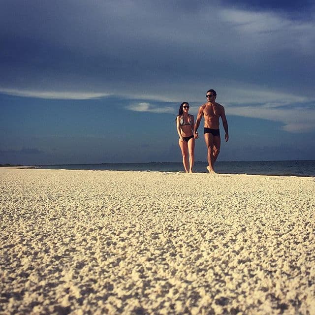 Ahí disfrutaron del sol, la arena, el mar y el amor que se tienen y que va en aumento, ¡pues en unos meses formarán una familia.