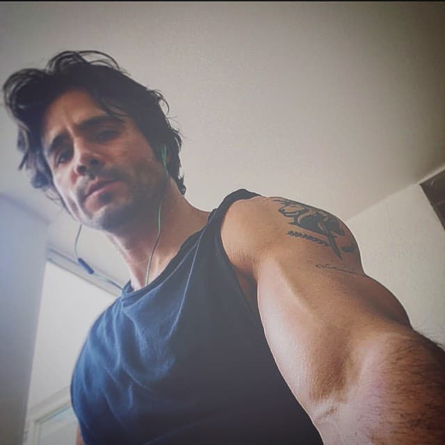 "A Ari la quiero con todo mi corazón, compartí con ella un tiempo de mi vida, que sea feliz", declaró el actor al programa "Hoy".