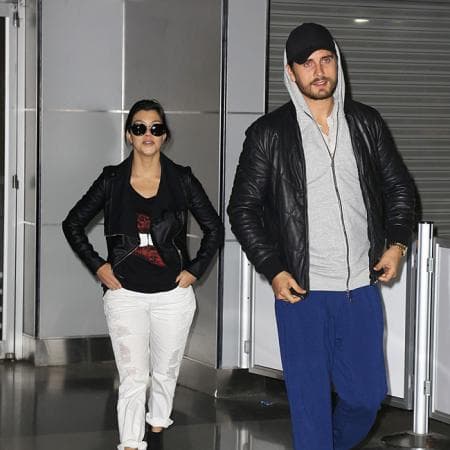 "Scott ha estado muy dispuesto y abierto a buscar ayuda y quiere continuar el tratamiento. Kourtney sabe cómo manejar a Scott y 
<b>siempre está en un mejor estado mental cuando pasa tiempo con sus hijos</b>", dijo un informante a 
<a href="https://www.eonline.com/mx/news/1156475/scott-disick-y-sofia-richie-terminaron-despues-de-3-anos-juntos" target="_blank">E! News</a> sobre el viaje.
<br>