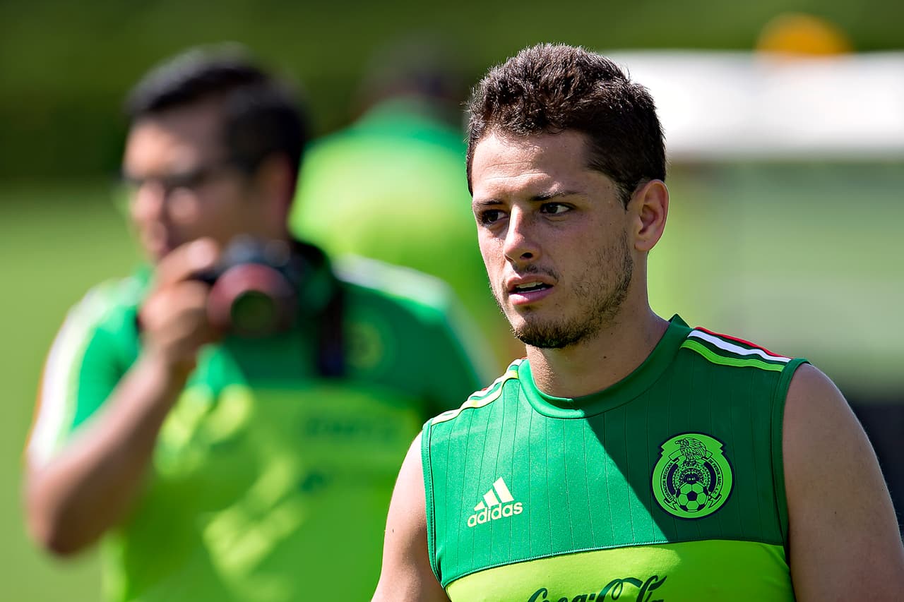 'Chicharito' deja al Tri para incorporarse con Manchester United