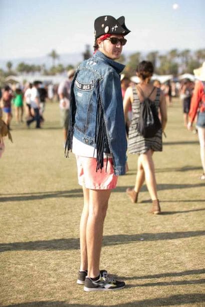 El festival de Coachella cerró su edición 2014 con los más divertidos estilos y hasta con tono tradicional y espiritual. Esta galería lo demuestra desde conejos de pascua, súper héroes y hasta celebridades irreconocibles. ¿Quieres ver más?: Las fotos que no te puedes perder